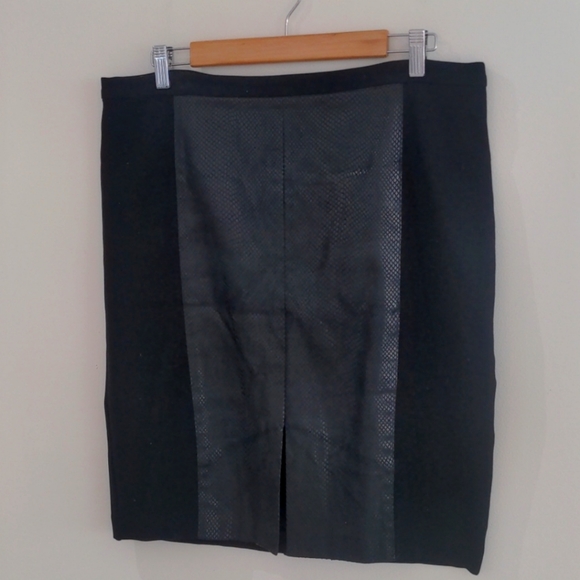 Club Monaco Dresses & Skirts - Club Monaco skirt